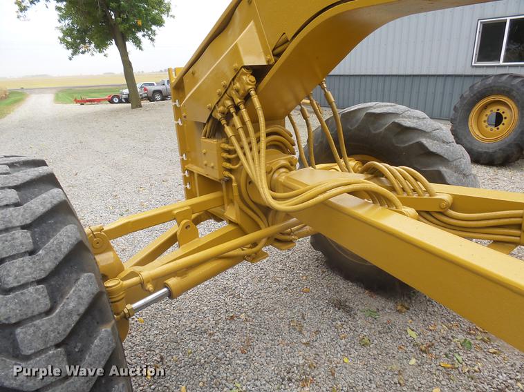 image for item DX9136 1983 Caterpillar 140G motor grader