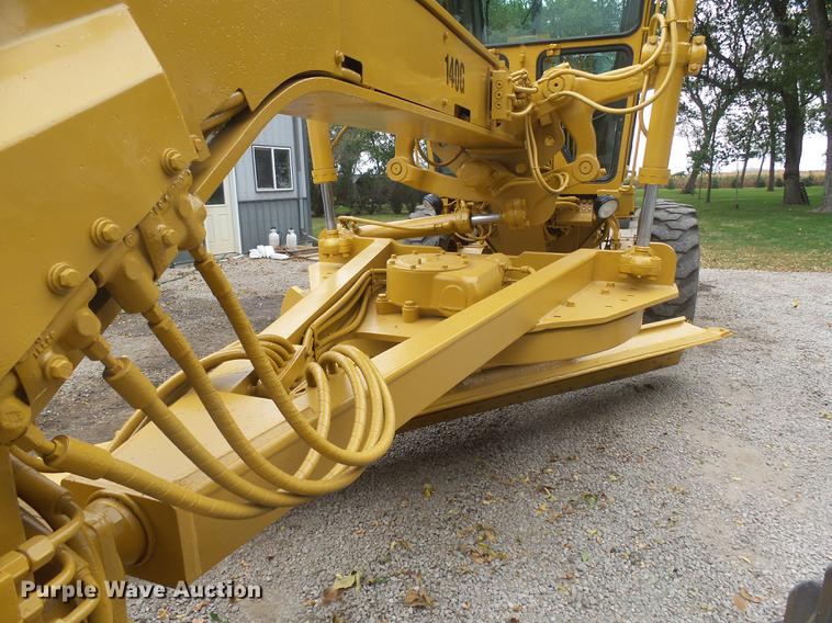 image for item DX9136 1983 Caterpillar 140G motor grader