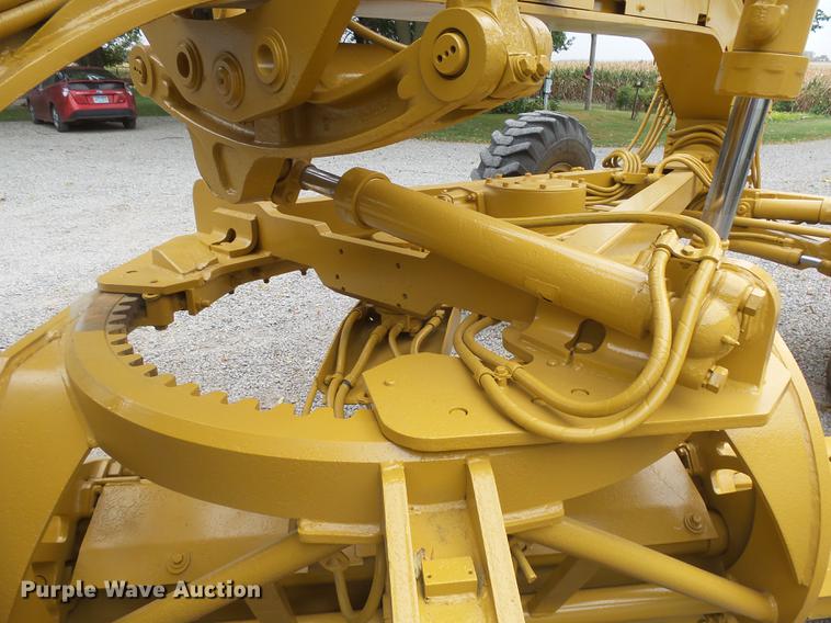 image for item DX9136 1983 Caterpillar 140G motor grader