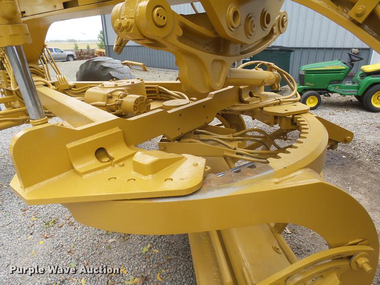 image for item DX9136 1983 Caterpillar 140G motor grader