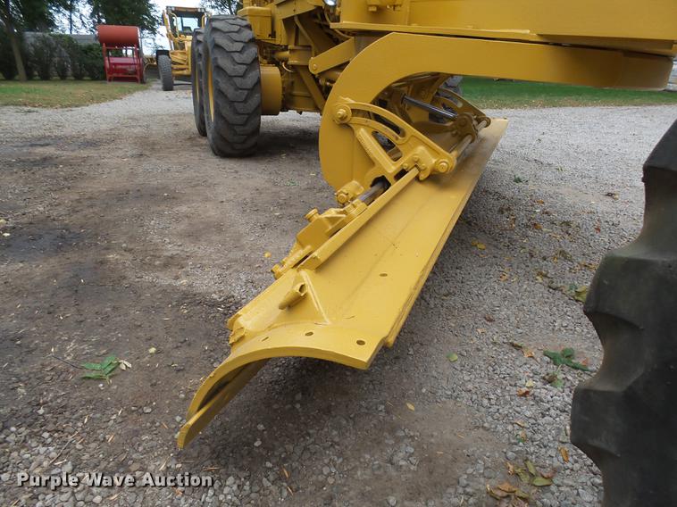 image for item DX9136 1983 Caterpillar 140G motor grader