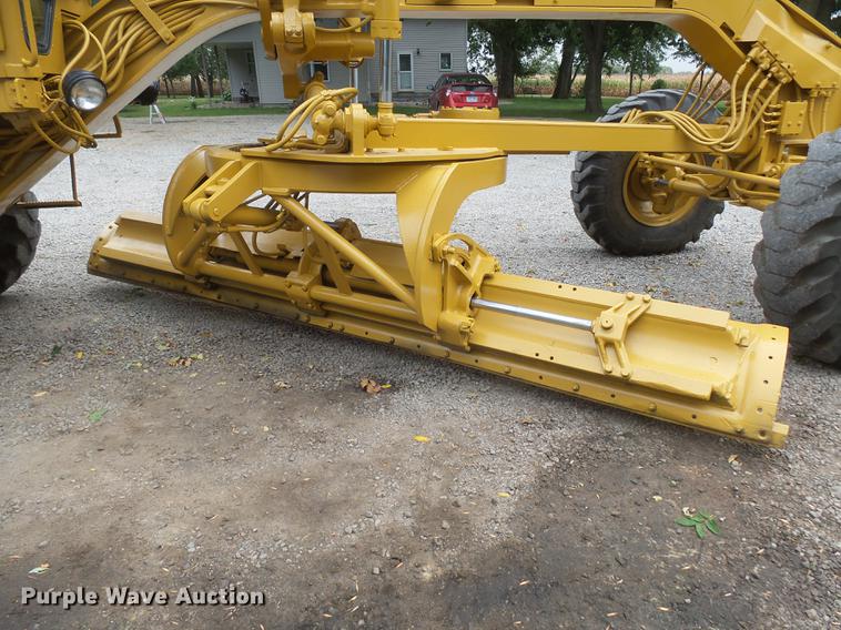 image for item DX9136 1983 Caterpillar 140G motor grader