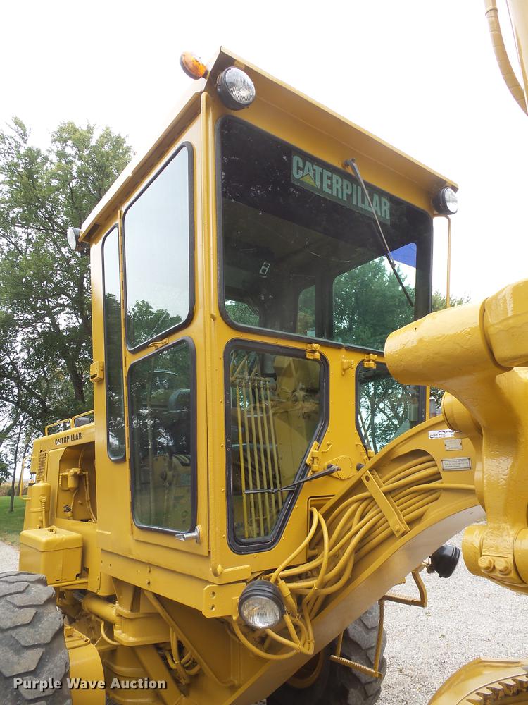 image for item DX9136 1983 Caterpillar 140G motor grader