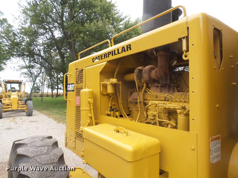 image for item DX9136 1983 Caterpillar 140G motor grader