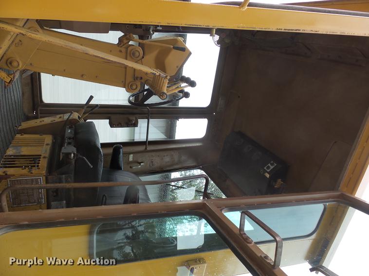 image for item DX9136 1983 Caterpillar 140G motor grader