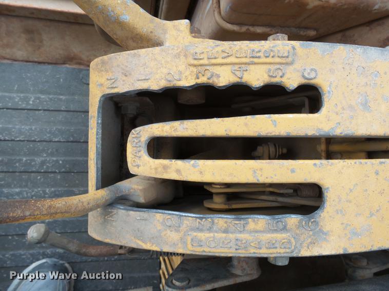 image for item DX9136 1983 Caterpillar 140G motor grader