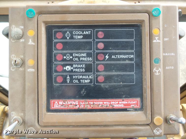 image for item DX9136 1983 Caterpillar 140G motor grader