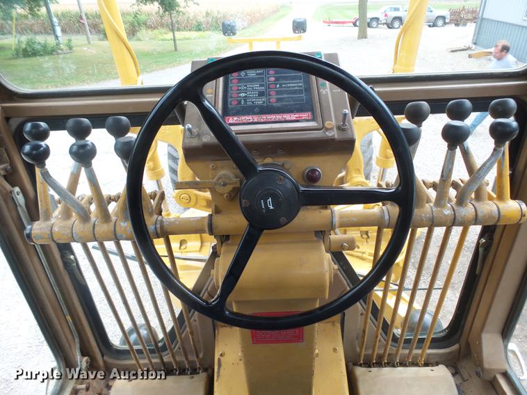 image for item DX9136 1983 Caterpillar 140G motor grader
