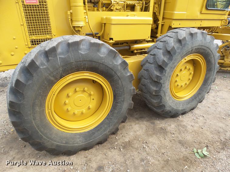 image for item DX9136 1983 Caterpillar 140G motor grader