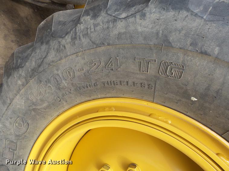 image for item DX9136 1983 Caterpillar 140G motor grader