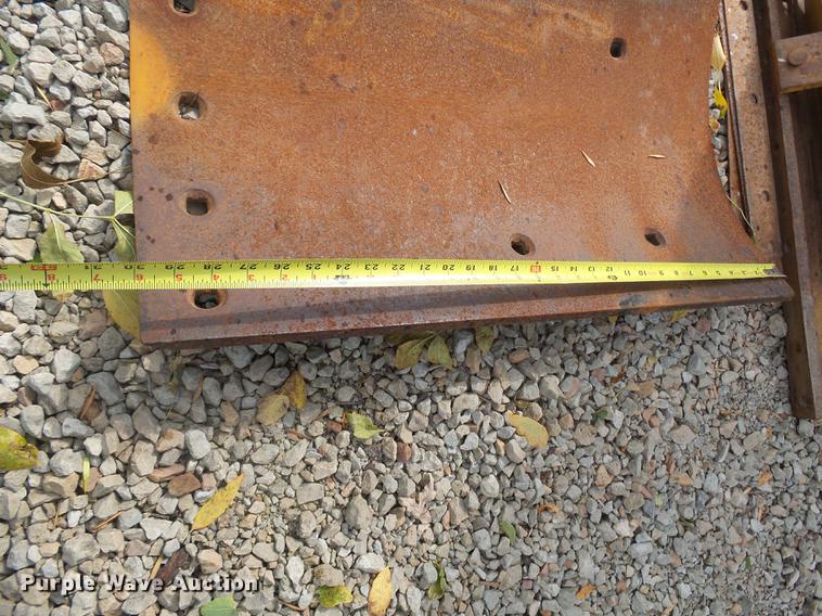 image for item DX9136 1983 Caterpillar 140G motor grader