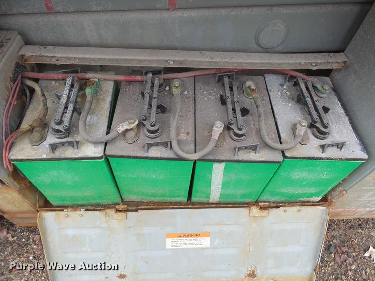 image for item DX9137 2000 Mec 2033ES scissor lift