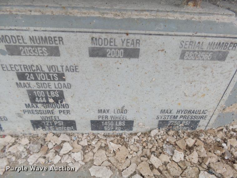 image for item DX9137 2000 Mec 2033ES scissor lift