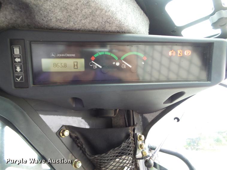 image for item DZ9434 2011 John Deere 328D skid steer