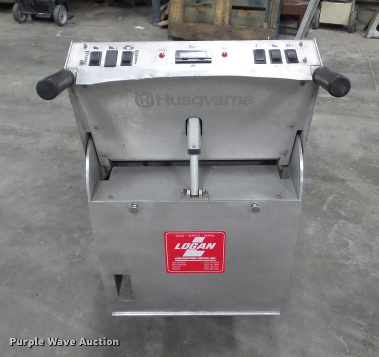 image for item DZ9448 2010 Husqvarna Soff-Cut X2500 saw