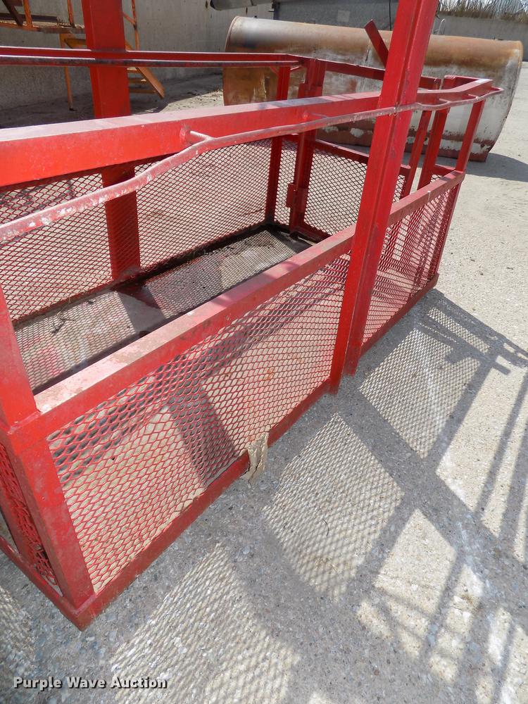 image for item DZ9546 Crane basket