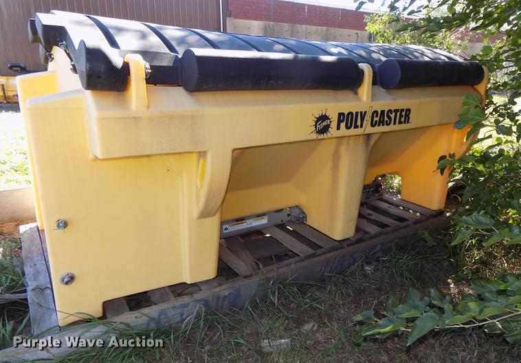 image for item DZ9557 Fisher Poly Caster spreader