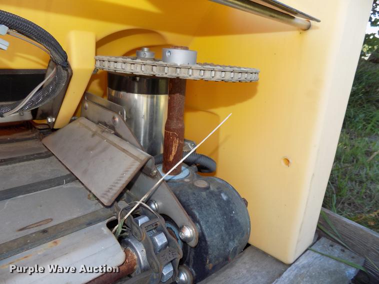 image for item DZ9557 Fisher Poly Caster spreader