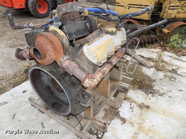 image for item DZ9563 Caterpillar 3208 10.4L V8 turbo diesel engine