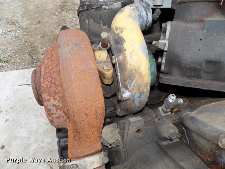 image for item DZ9563 Caterpillar 3208 10.4L V8 turbo diesel engine