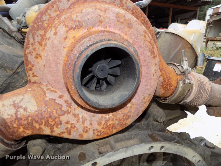 image for item DZ9563 Caterpillar 3208 10.4L V8 turbo diesel engine