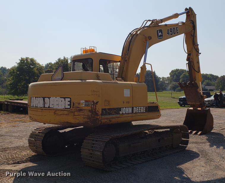 image for item EF9854 1996 John Deere 490E excavator