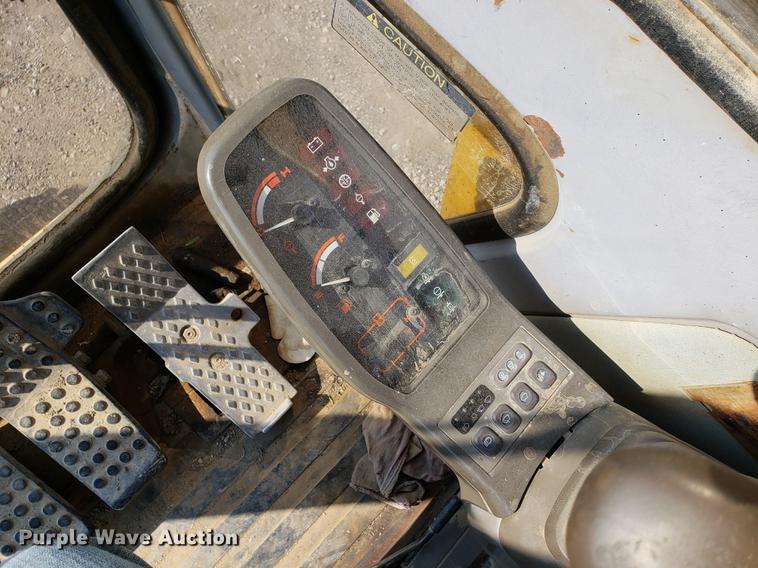 image for item EF9854 1996 John Deere 490E excavator