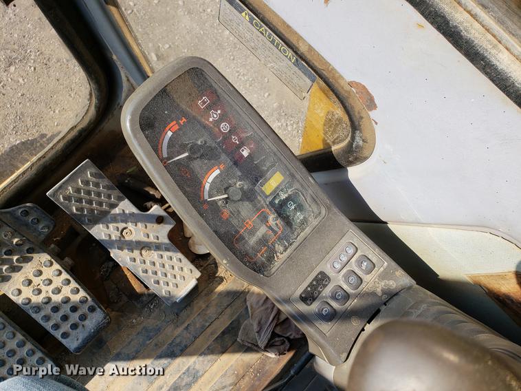 image for item EF9854 1996 John Deere 490E excavator