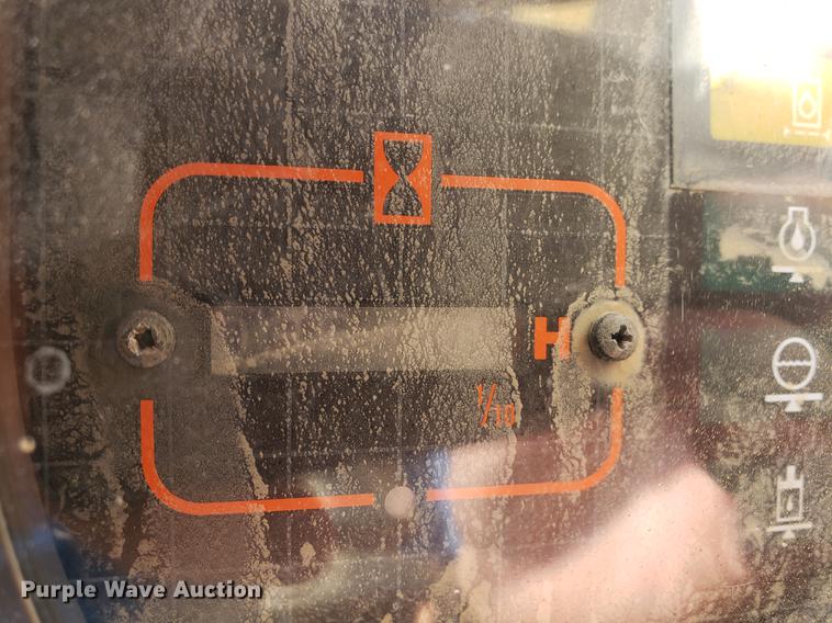 image for item EF9854 1996 John Deere 490E excavator