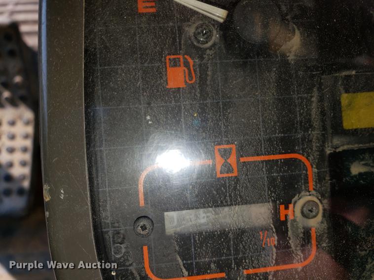 image for item EF9854 1996 John Deere 490E excavator