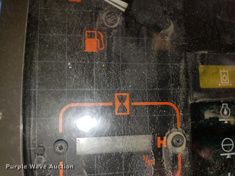 image for item EF9854 1996 John Deere 490E excavator