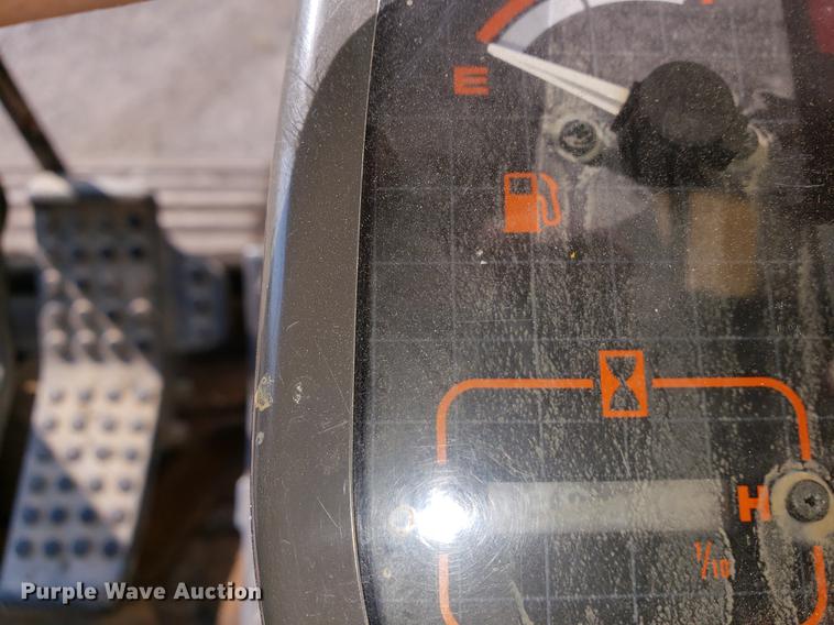 image for item EF9854 1996 John Deere 490E excavator