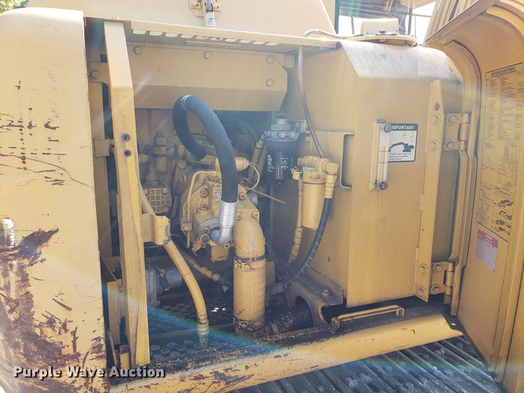 image for item EF9854 1996 John Deere 490E excavator