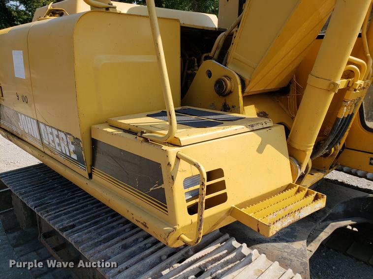 image for item EF9854 1996 John Deere 490E excavator