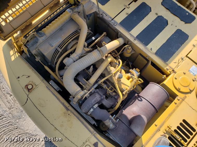 image for item EF9854 1996 John Deere 490E excavator