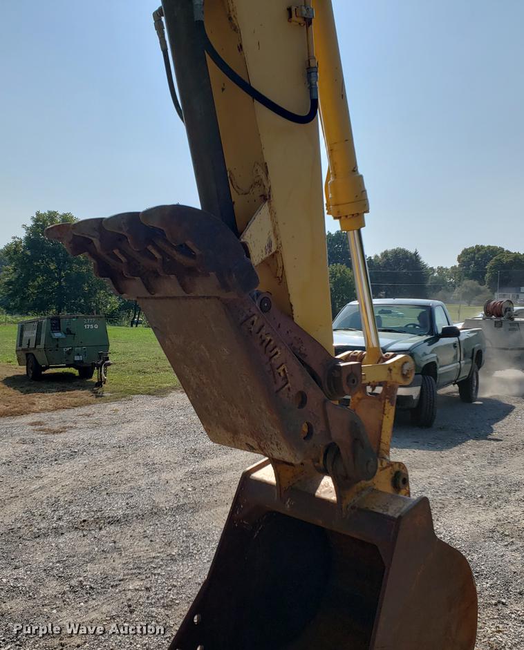 image for item EF9854 1996 John Deere 490E excavator