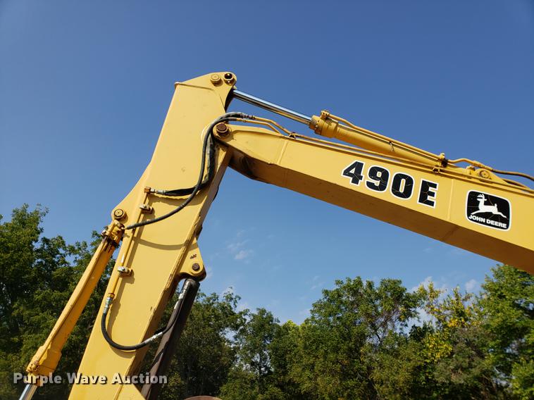 image for item EF9854 1996 John Deere 490E excavator