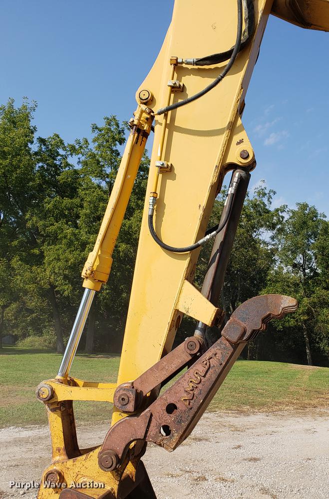 image for item EF9854 1996 John Deere 490E excavator