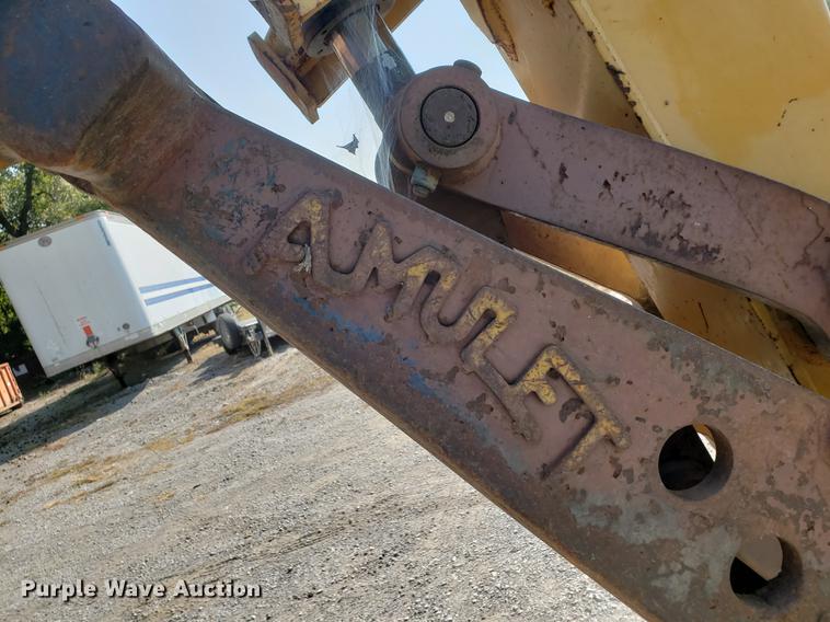 image for item EF9854 1996 John Deere 490E excavator