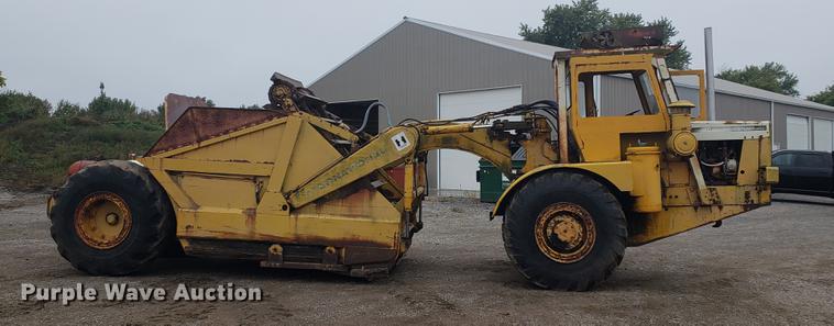 image for item EF9916 International 412 elevating scraper