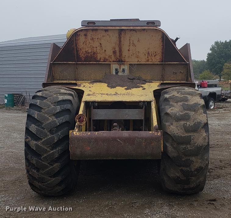 image for item EF9916 International 412 elevating scraper