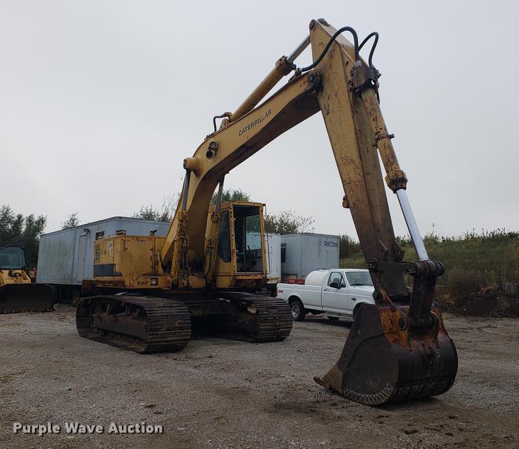 image for item EF9917 1984 Caterpillar 235 excavator