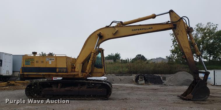 image for item EF9917 1984 Caterpillar 235 excavator