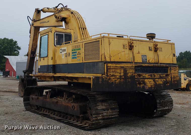 image for item EF9917 1984 Caterpillar 235 excavator