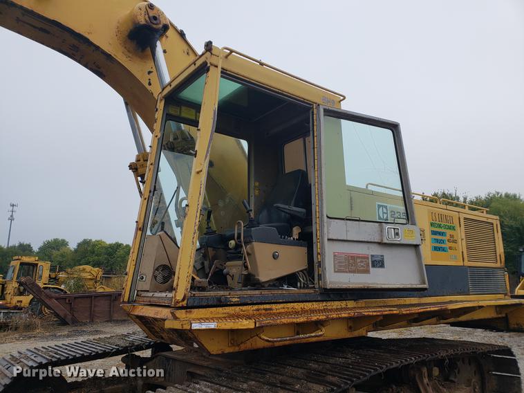 image for item EF9917 1984 Caterpillar 235 excavator