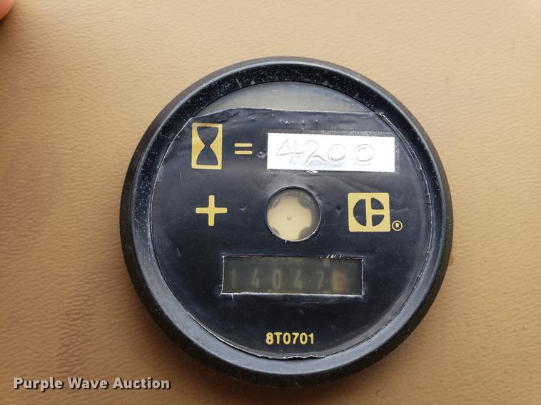 image for item EF9917 1984 Caterpillar 235 excavator