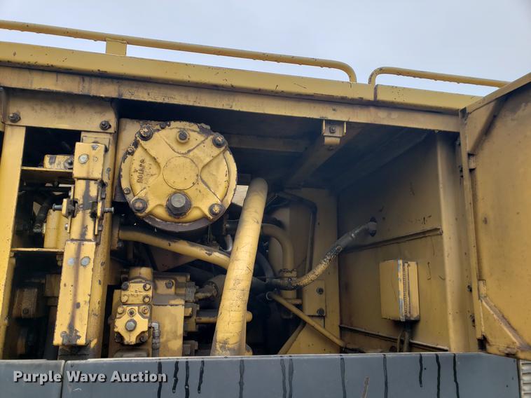 image for item EF9917 1984 Caterpillar 235 excavator