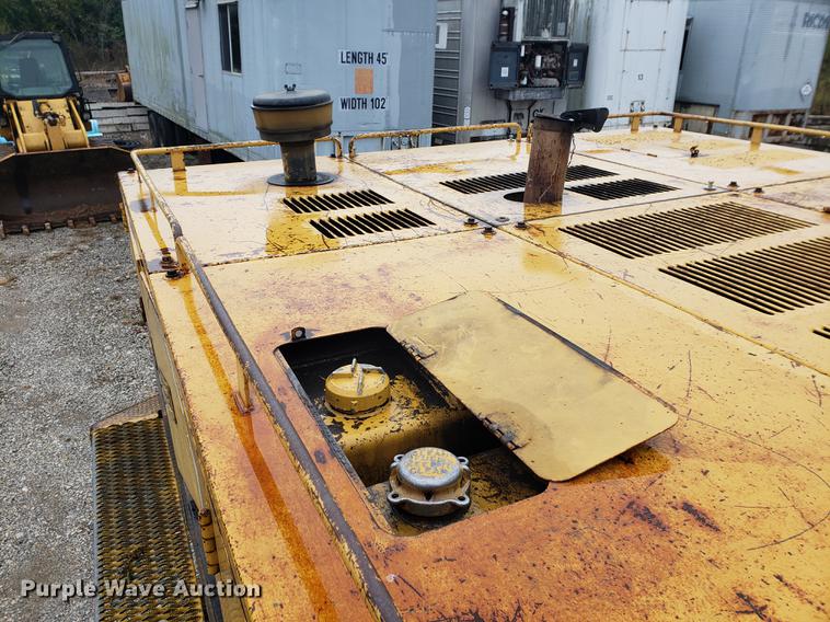 image for item EF9917 1984 Caterpillar 235 excavator