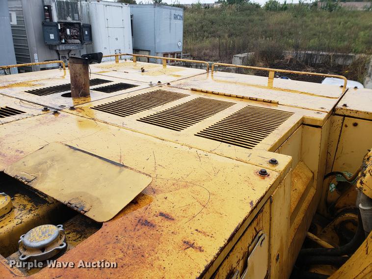 image for item EF9917 1984 Caterpillar 235 excavator