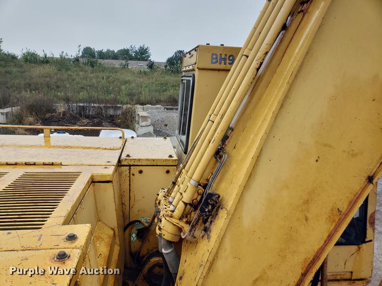 image for item EF9917 1984 Caterpillar 235 excavator